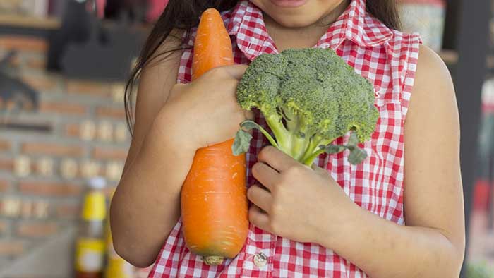 Summer Dental Health for Kids: Tooth-Friendly Snack Choices